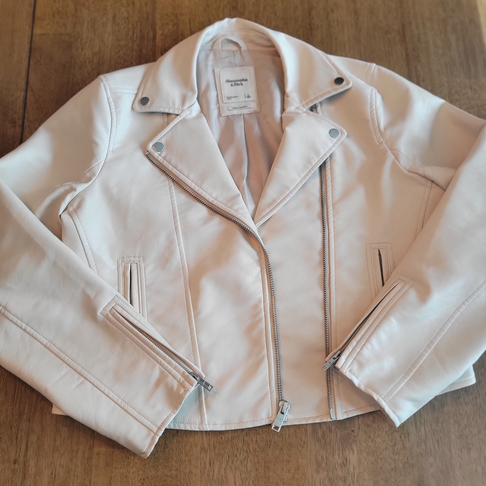 Abercrombie & Fitch Women's Cream Leather Jacket